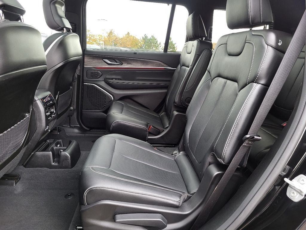 2023 Jeep Grand Cherokee L Overland 4x4