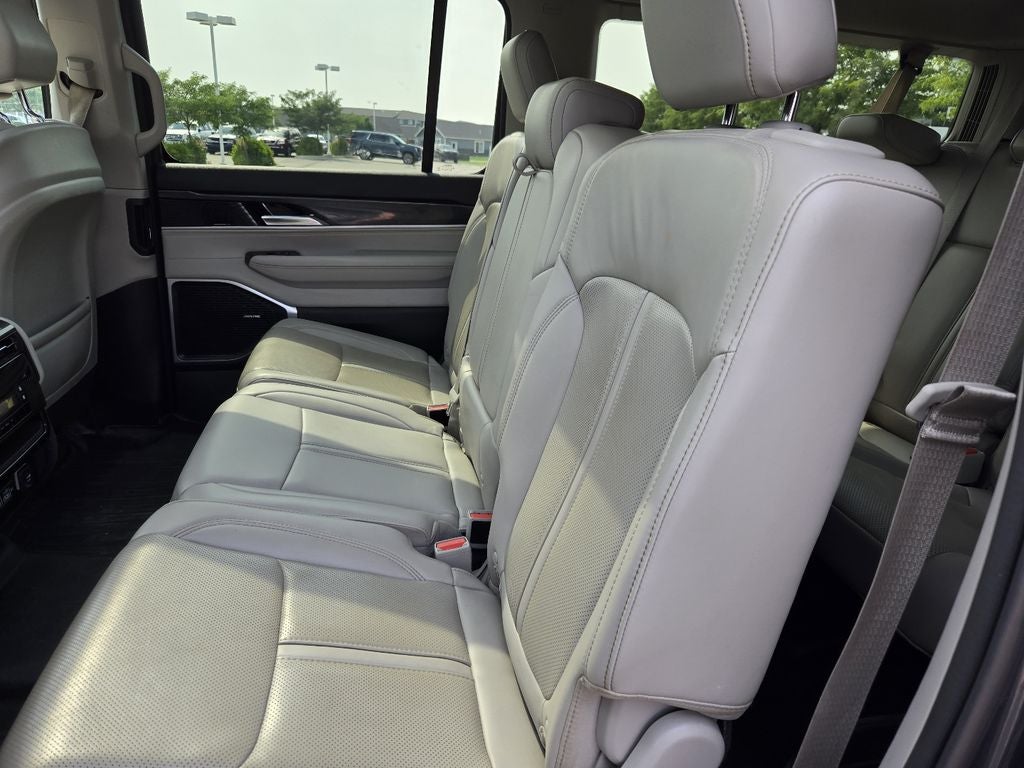 2023 Jeep Wagoneer L Base