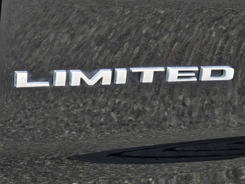 2021 RAM 1500 Limited Crew Cab 4x4 5'7" Box