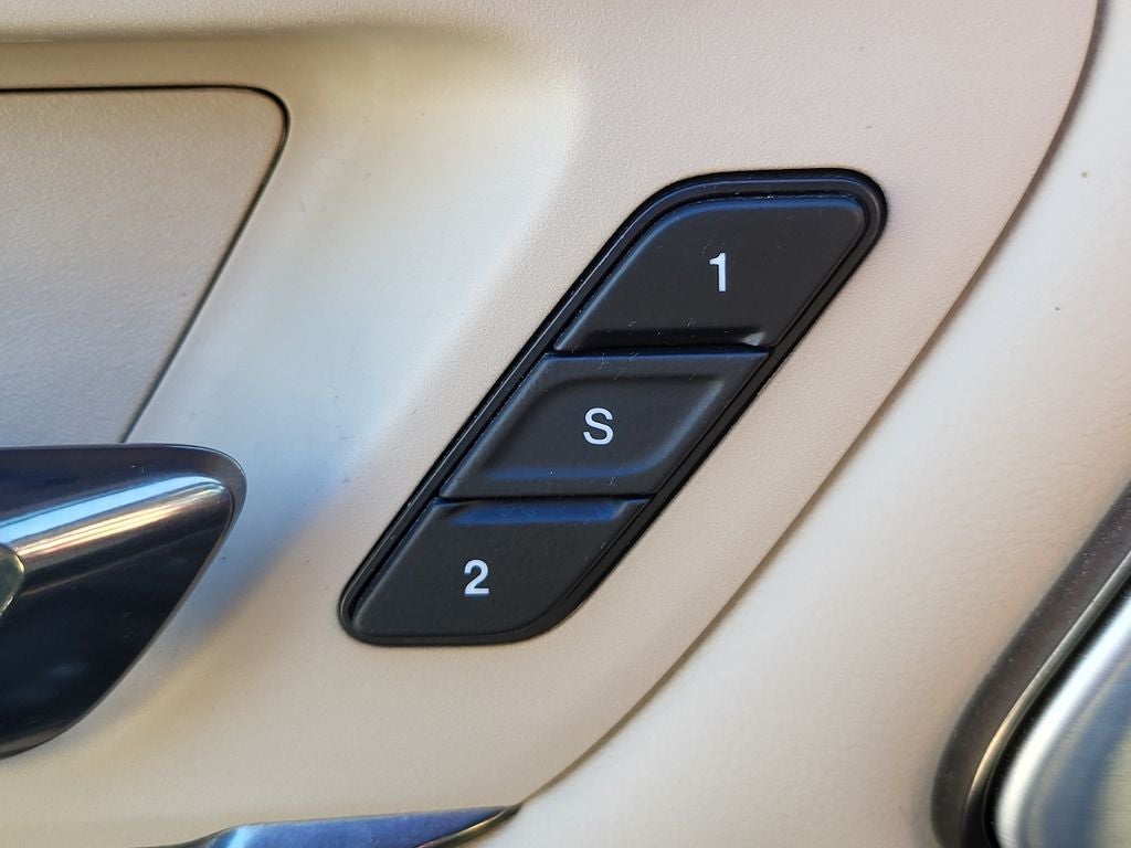 2019 RAM 1500 Limited Crew Cab 4x4 5'7" Box