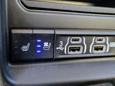 2019 RAM 1500 Limited Crew Cab 4x4 5'7" Box