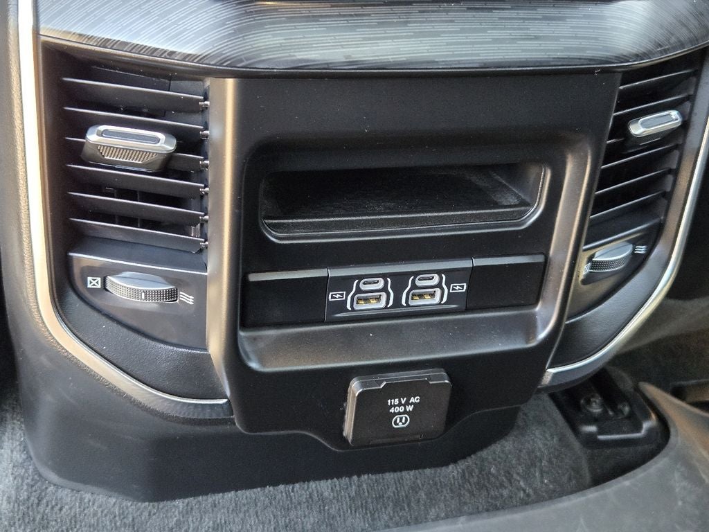 2023 RAM 1500 Laramie Crew Cab 4x4 5'7" Box
