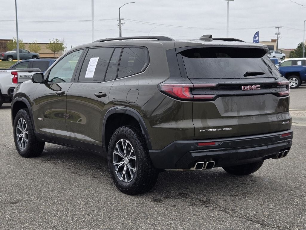 2024 GMC Acadia AT4