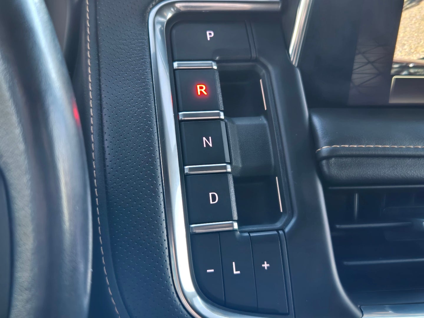 2022 GMC Yukon AT4