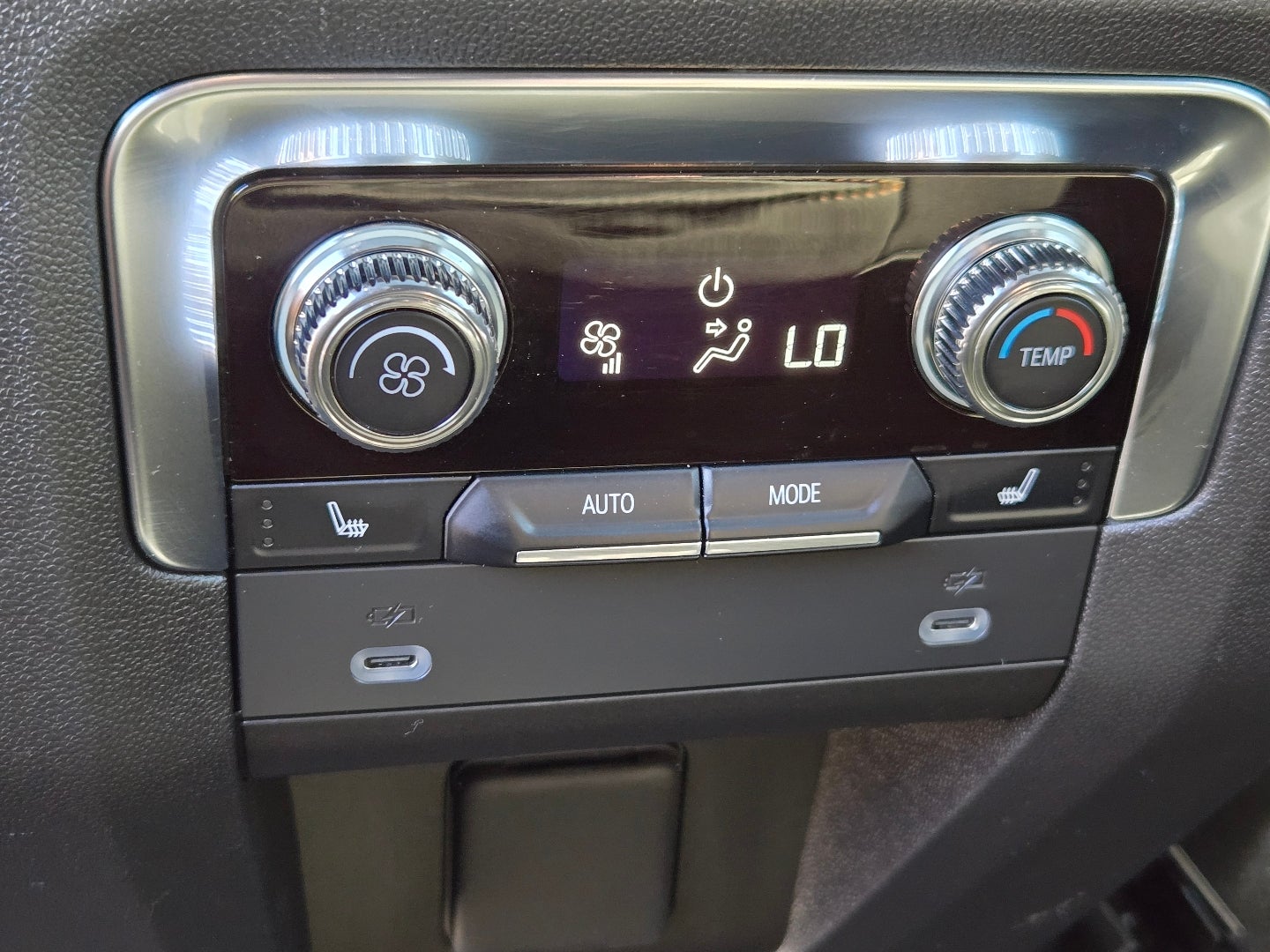 2022 GMC Yukon AT4
