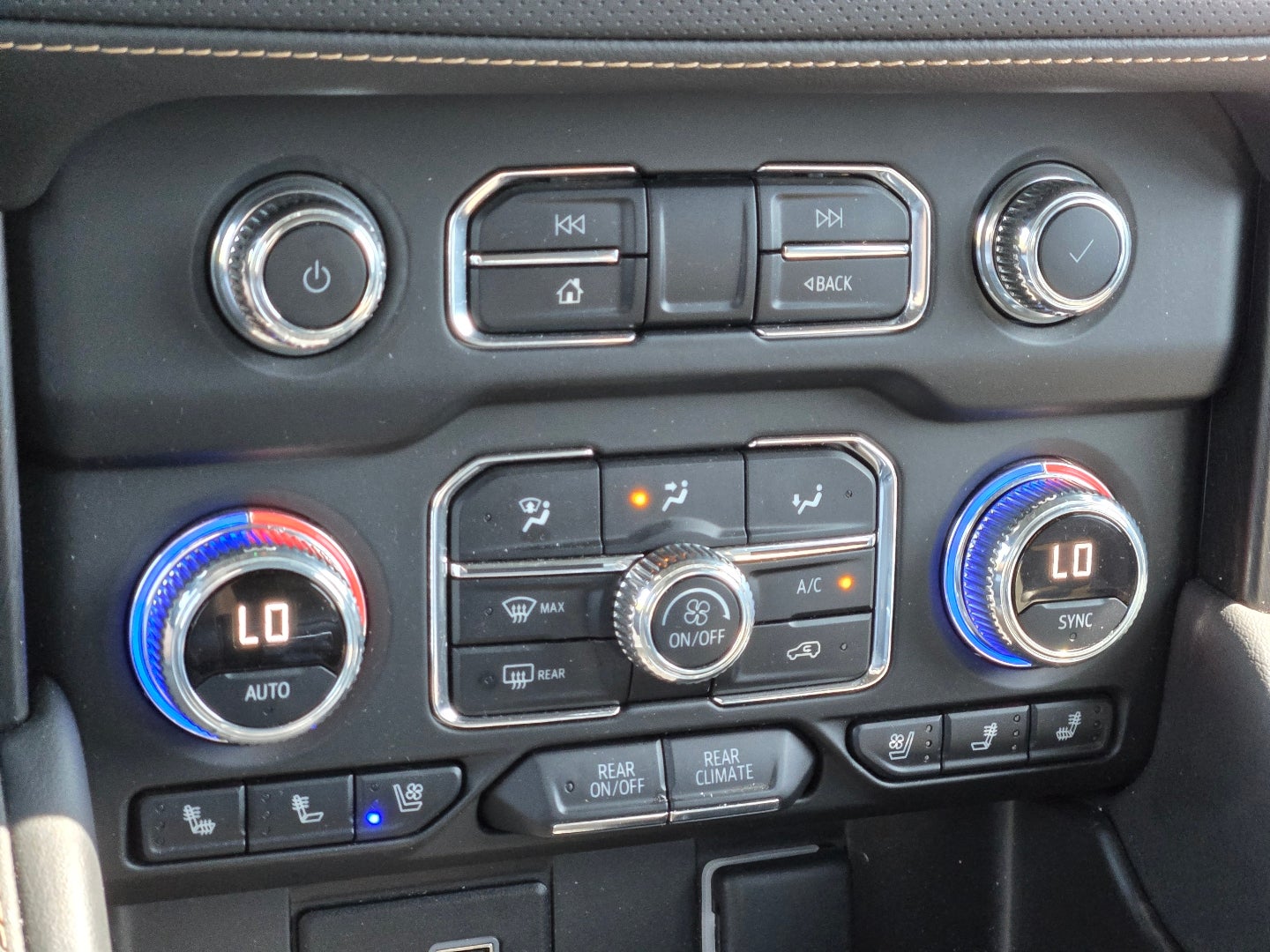 2022 GMC Yukon AT4