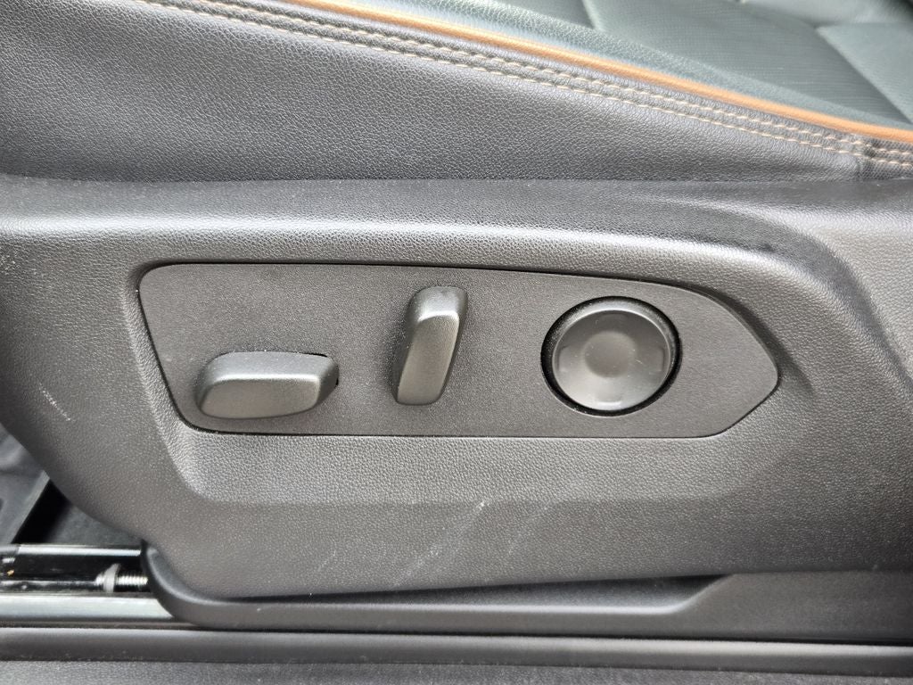 2025 GMC Yukon XL AT4