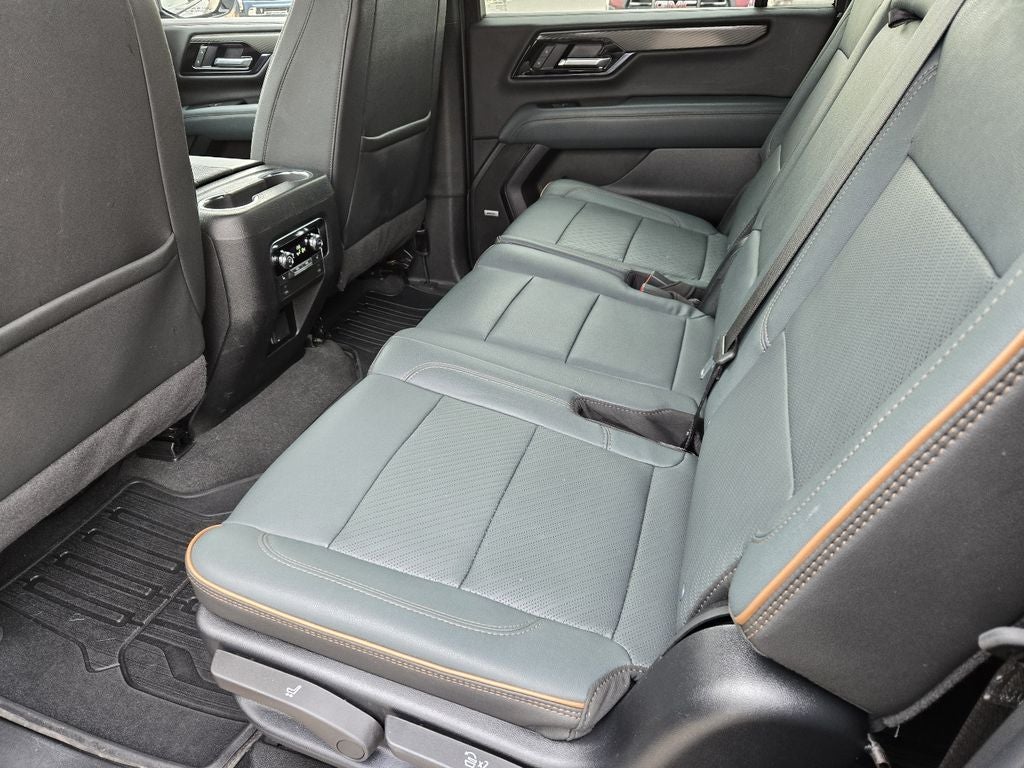 2025 GMC Yukon XL AT4