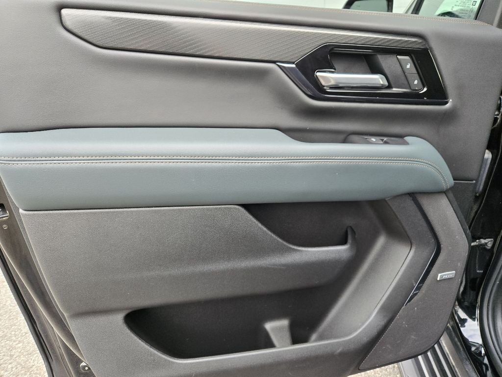 2025 GMC Yukon XL AT4