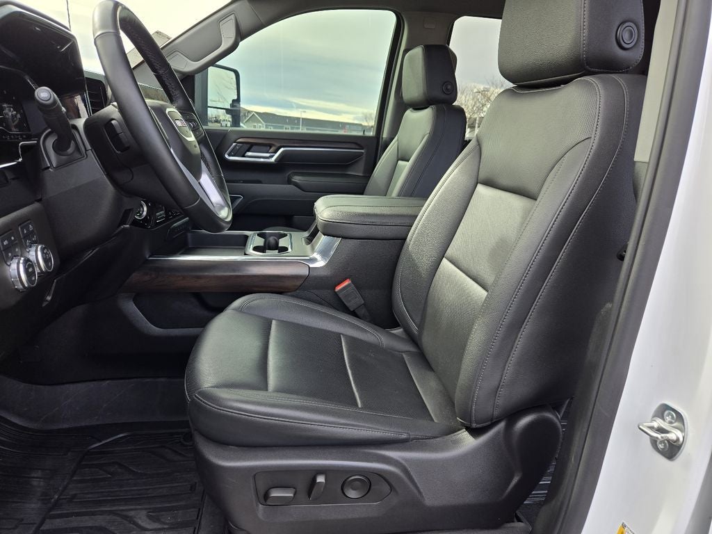 2025 GMC Sierra 3500 HD SLT