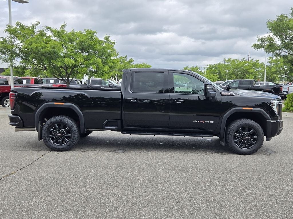 2025 GMC Sierra 3500 HD AT4