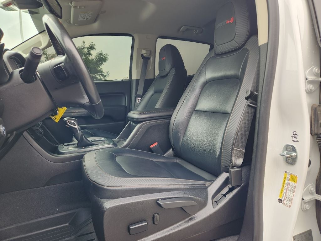 2022 GMC Canyon 4WD AT4 w/Leather