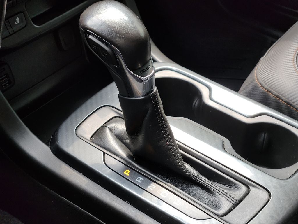 2022 GMC Canyon 4WD AT4 w/Leather