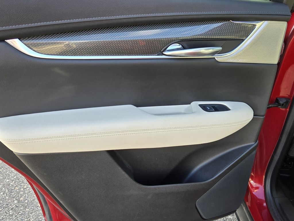 2022 Cadillac XT5 Sport