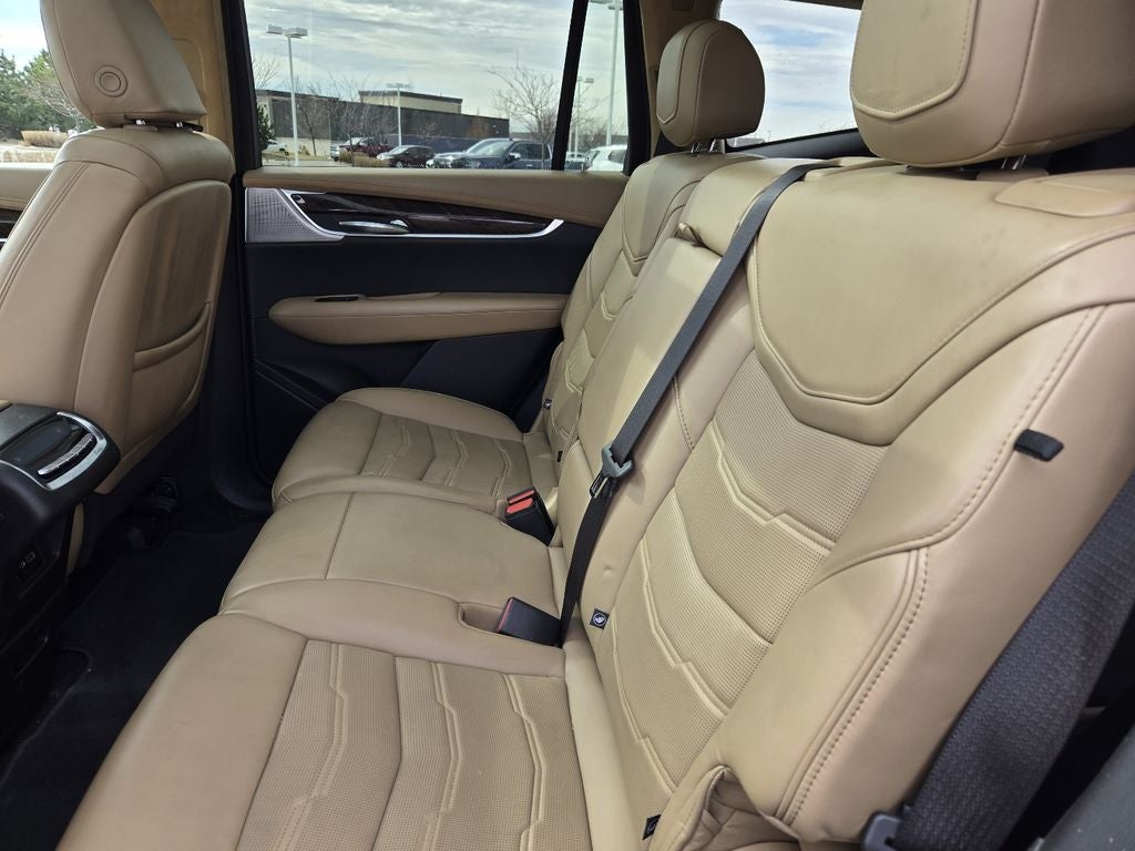 2022 Cadillac XT6 Premium Luxury