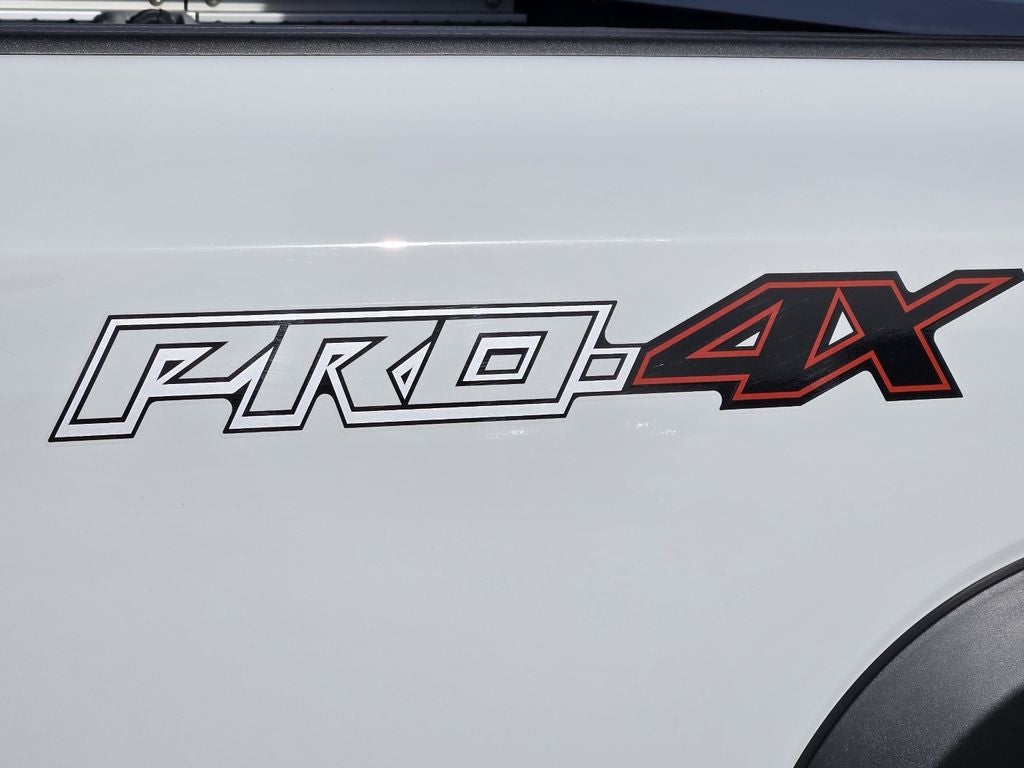 2023 Nissan Frontier Crew Cab PRO-4X 4x4