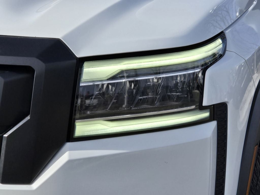 2023 Nissan Frontier Crew Cab PRO-4X 4x4