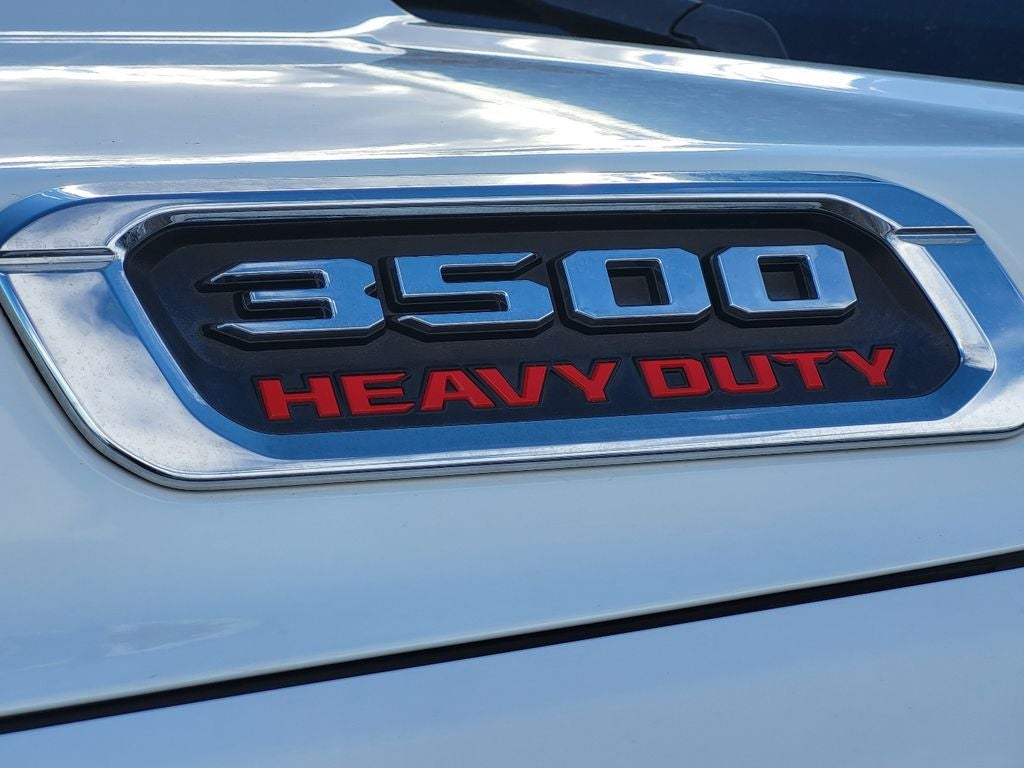 2019 RAM 3500 Laramie Crew Cab 4x4 6'4" Box