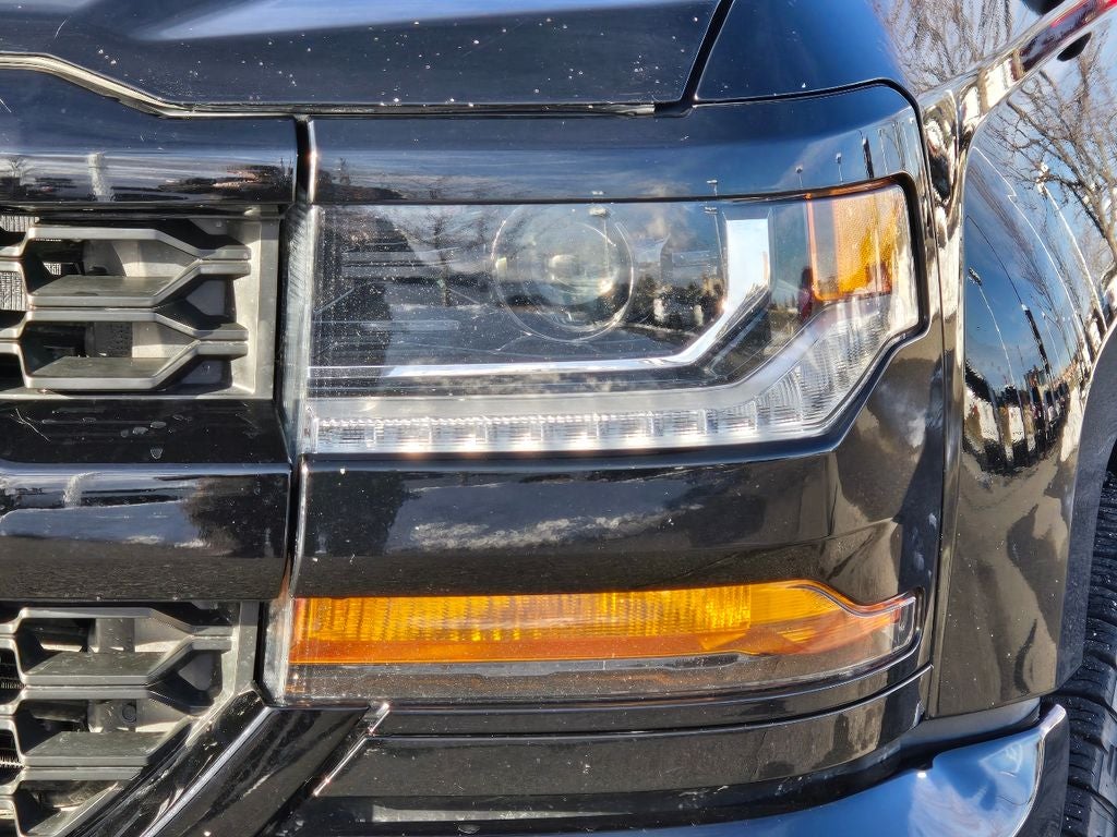 2018 Chevrolet Silverado 1500 Custom