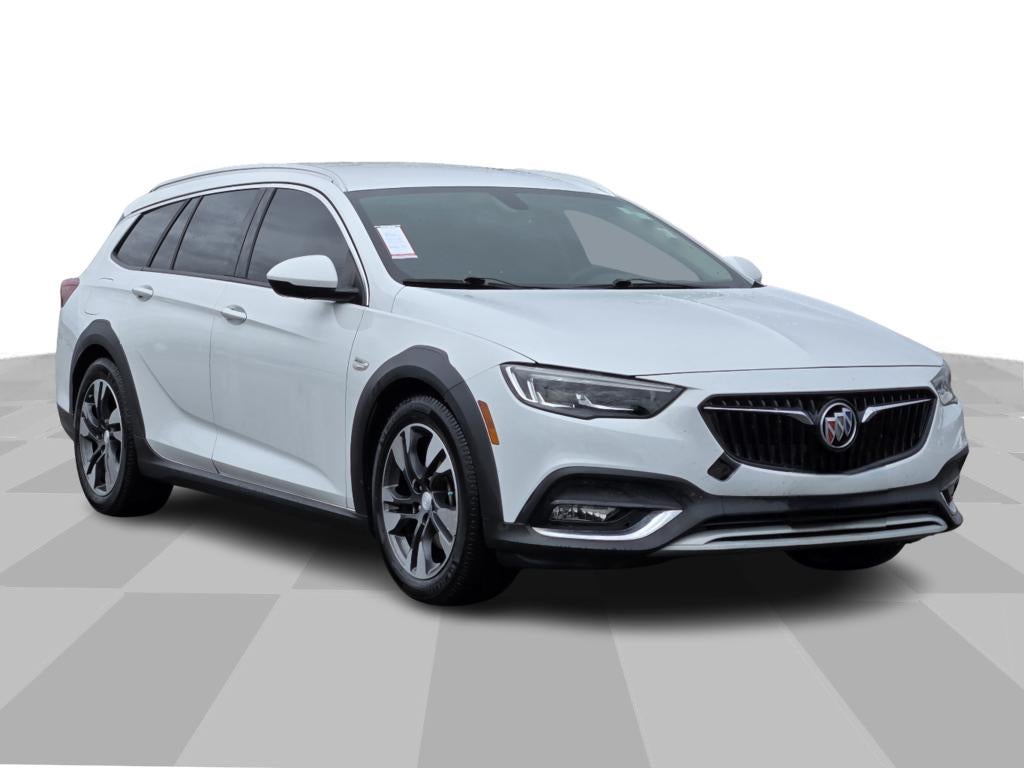 2018 Buick Regal TourX Essence