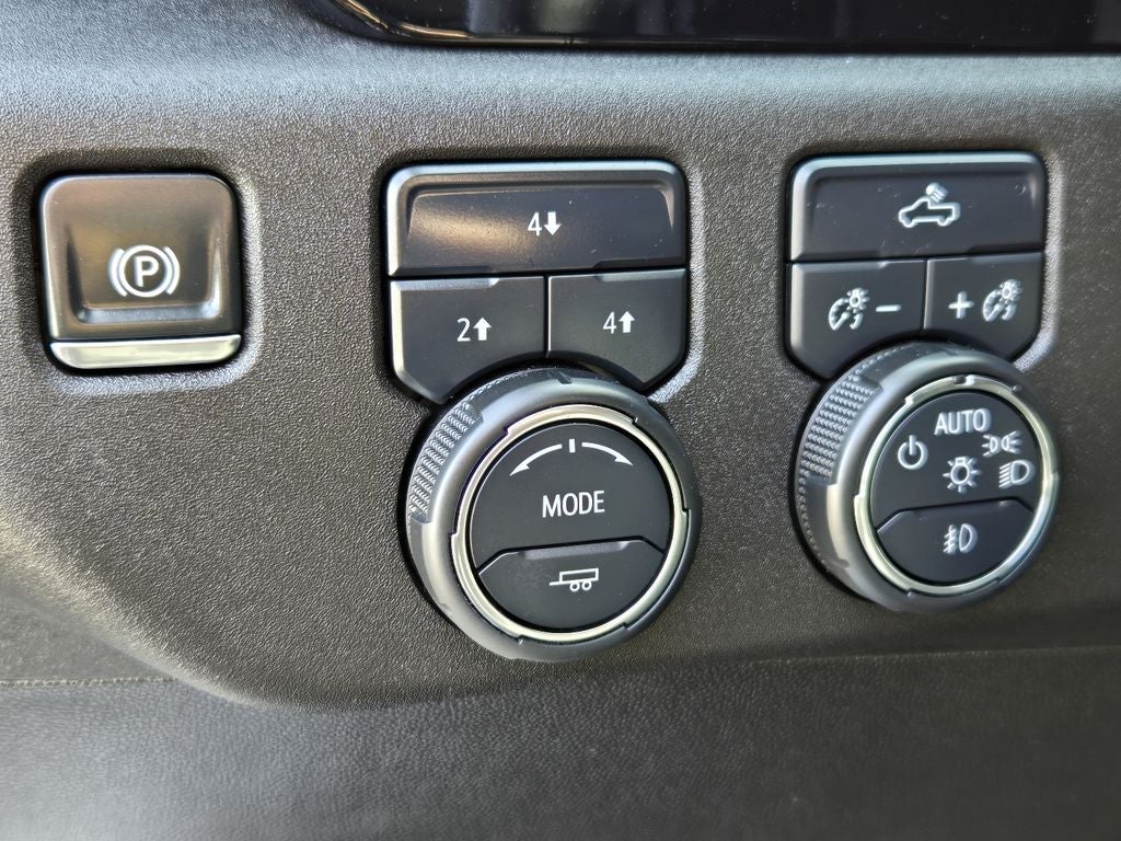 2024 Chevrolet Silverado LT