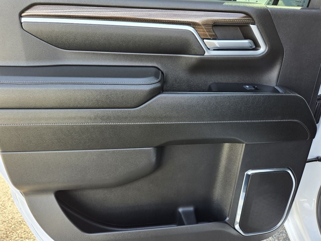 2024 Chevrolet Silverado LT