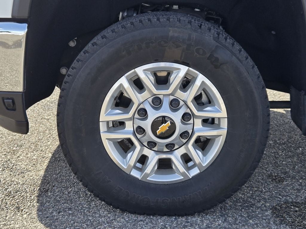 2024 Chevrolet Silverado LT