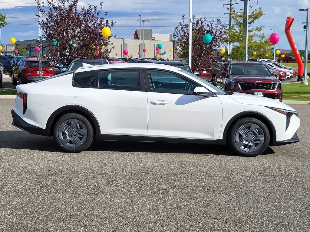 2025 Kia K4 LX