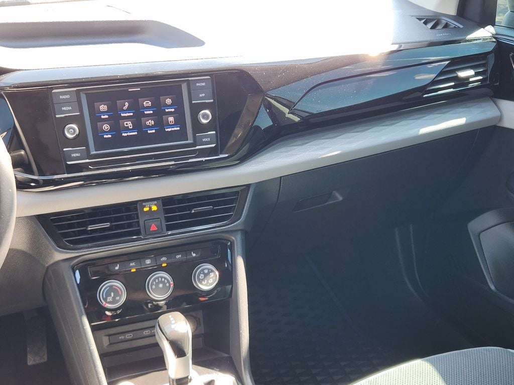2024 Volkswagen Taos S