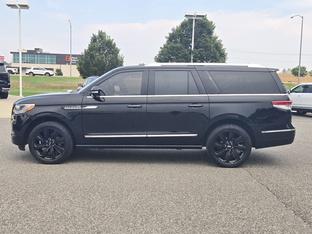 2022 Lincoln Navigator L Reserve