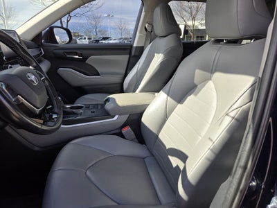 2021 Toyota Highlander Hybrid Hybrid XLE