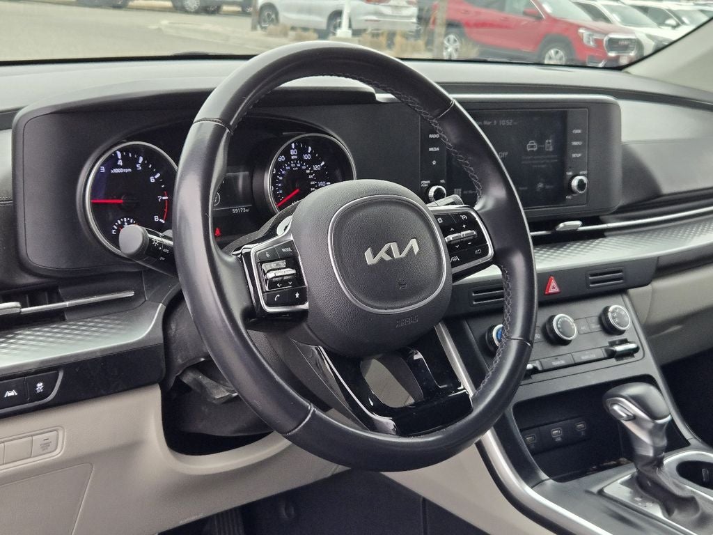 2023 Kia Carnival LX