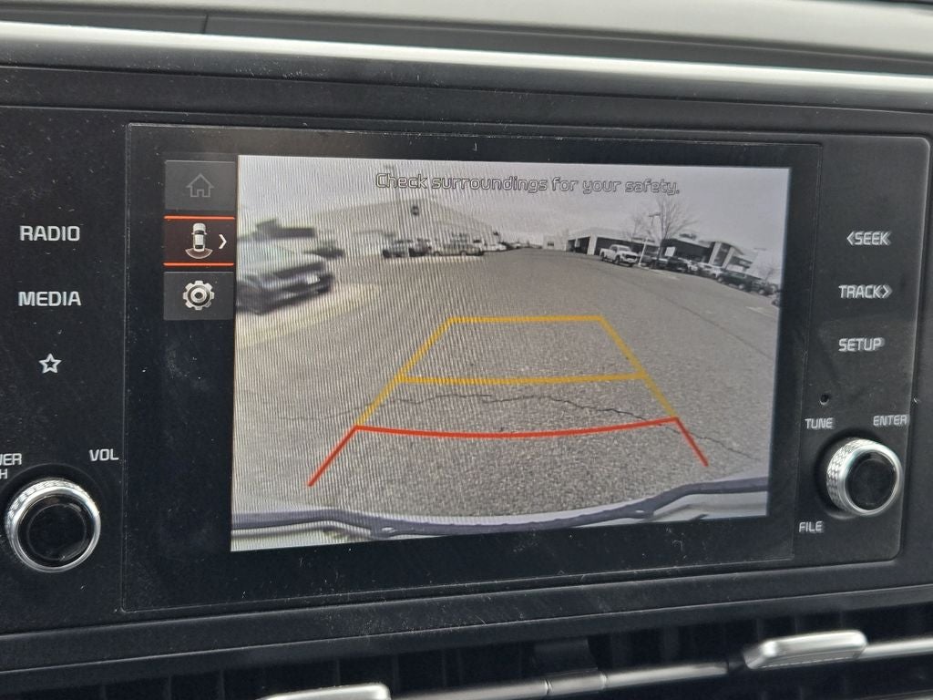 2023 Kia Carnival LX