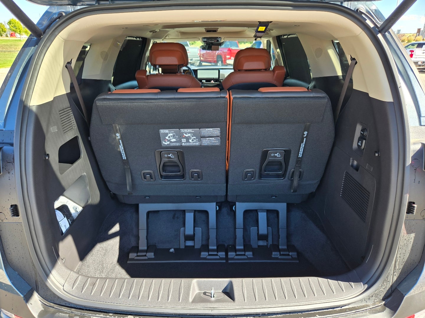 2026 Kia Carnival Hybrid SX