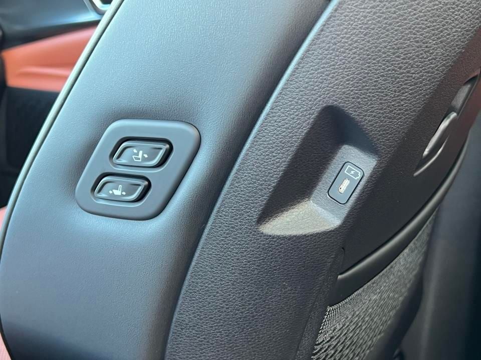 2025 Kia Carnival Hybrid SX